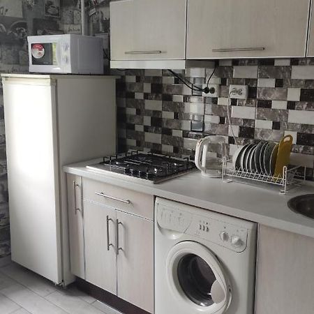 Затишна Квартира Apartment Cherkasy Ngoại thất bức ảnh